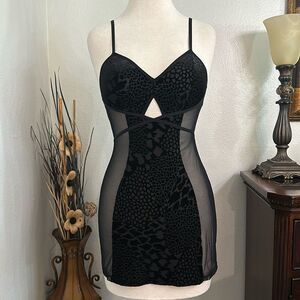 Cassandra Intimates Black Velvet‎ And Sheer Slip Size Small